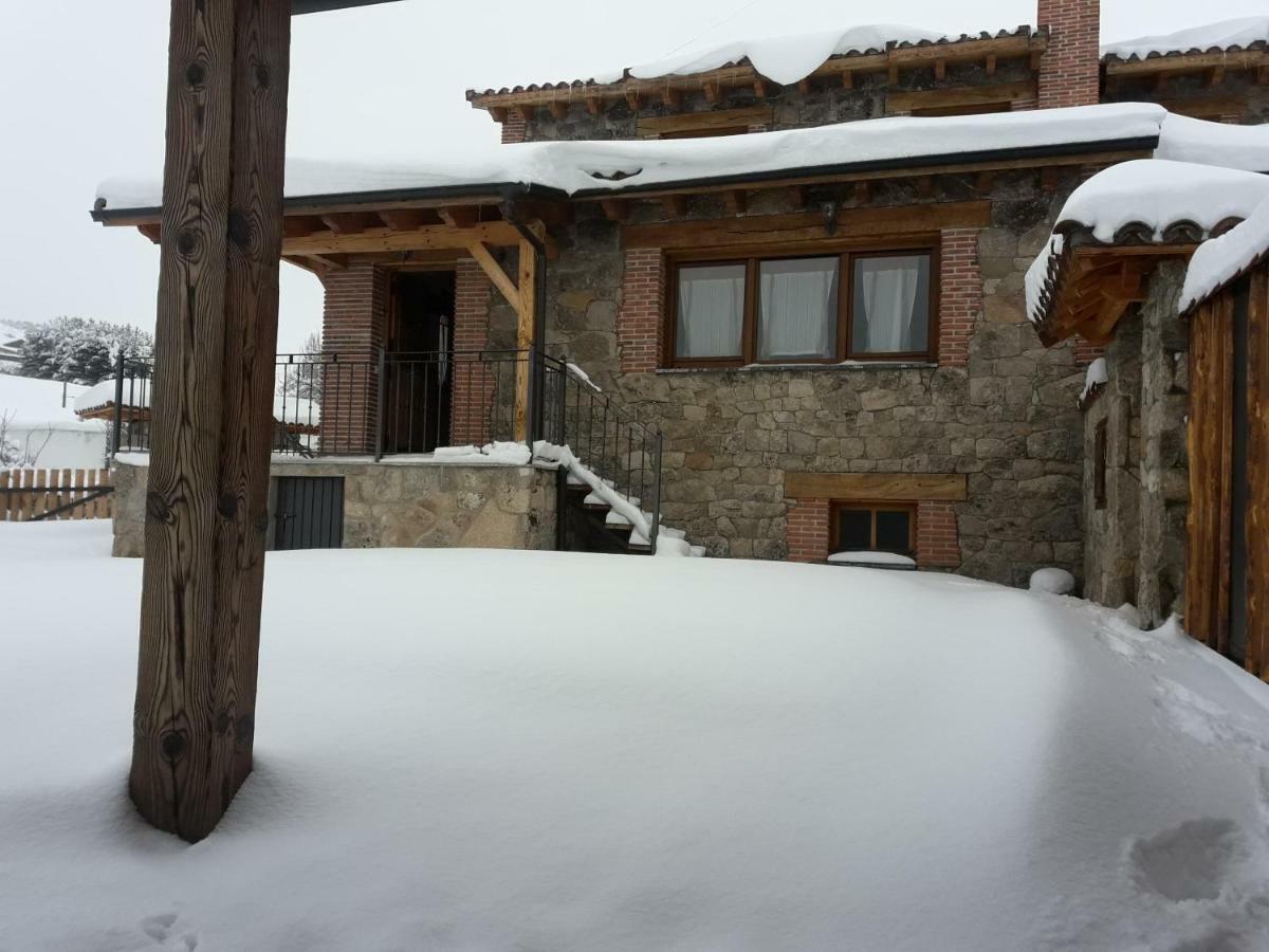 Гостевой дом El Rondillo De Gredos Ойос-дель-Кольядо Экстерьер фото